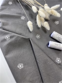 Ткань перкаль хлопок 100% ширина 155 см плотность 130 гр белый цветочек на сером 5693