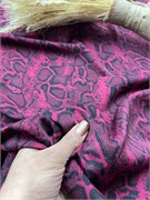 Плательная ткань Прада принт Питон  фуксия состав 97 ПЭ 3 лайкра 4449